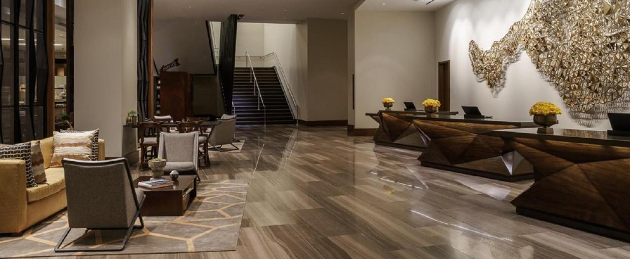 Hyatt Regency Galleria Hotel 4*